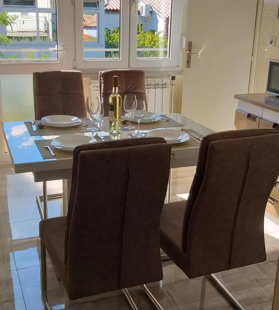 Oliva Wohnung Pula Appartement